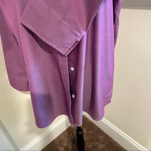 Liz Claiborne Size 8 button down shirt. Purple iridescent - Picture 3 of 5